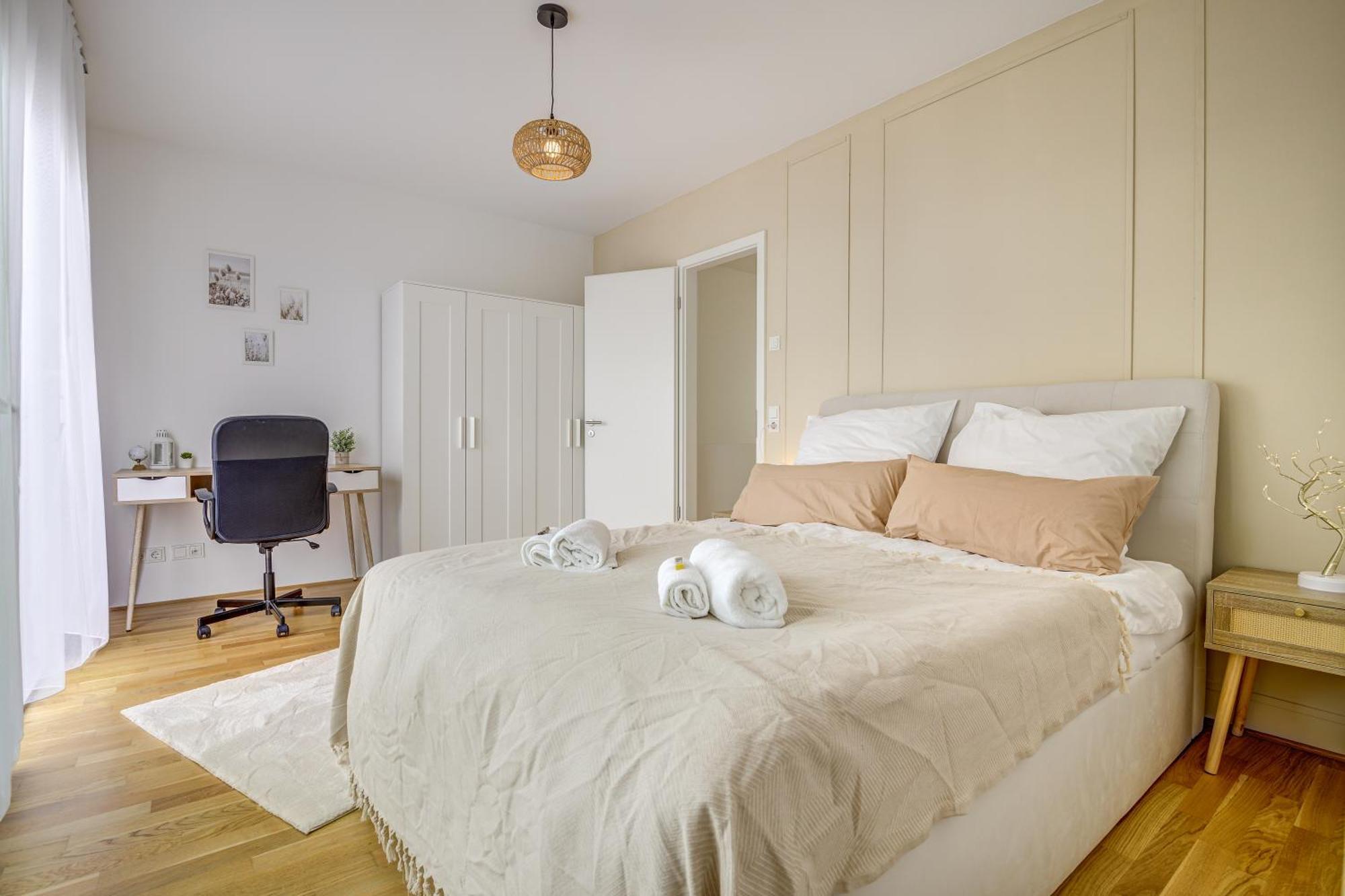 Exklusive 3-Zimmer Luxus-Maisonette In Hochheim - Naehe Frankfurt Flughafen, Wiesbaden Und Mainz Хоххайм-ам-Майн Экстерьер фото