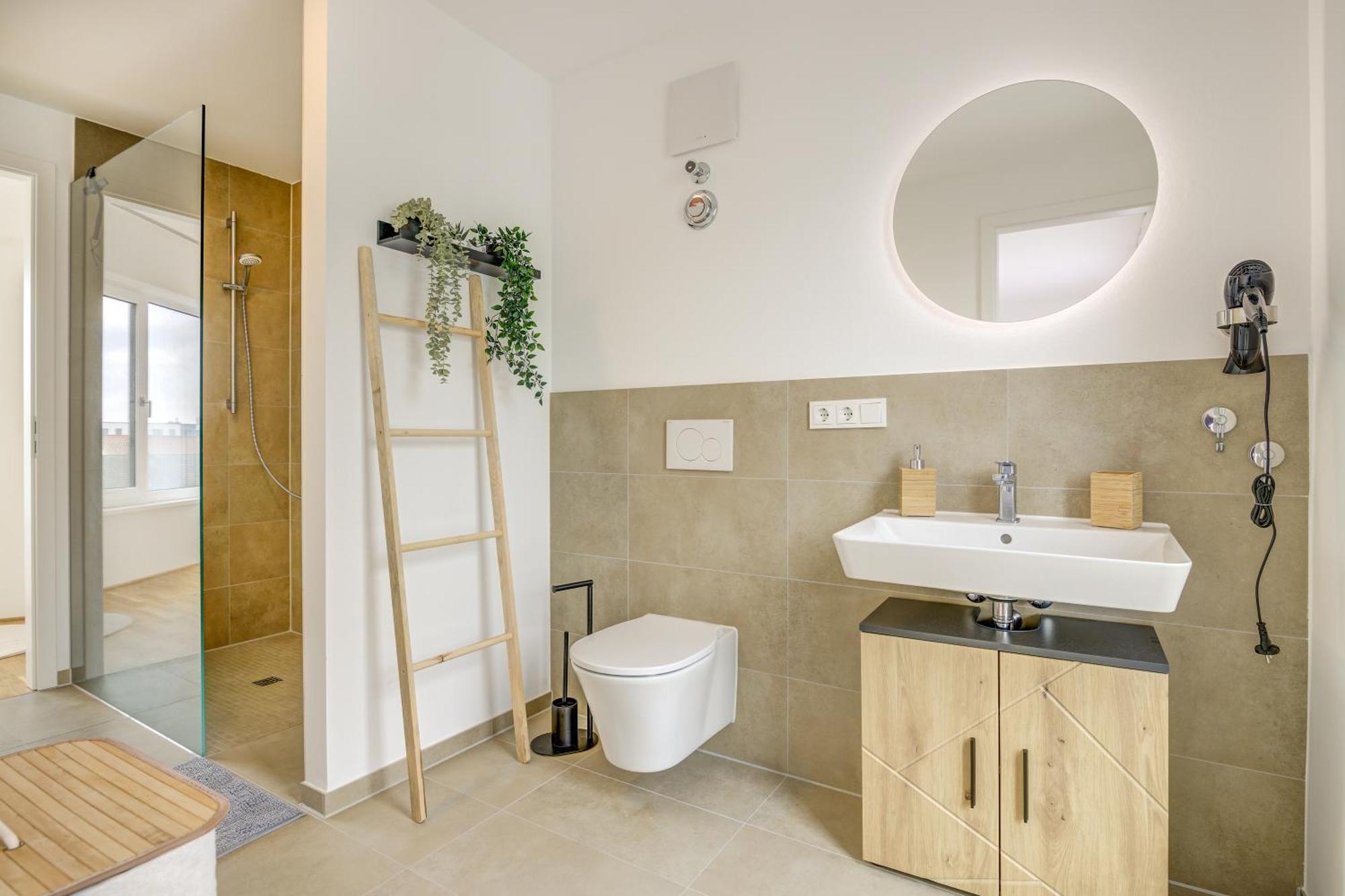 Exklusive 3-Zimmer Luxus-Maisonette In Hochheim - Naehe Frankfurt Flughafen, Wiesbaden Und Mainz Хоххайм-ам-Майн Экстерьер фото