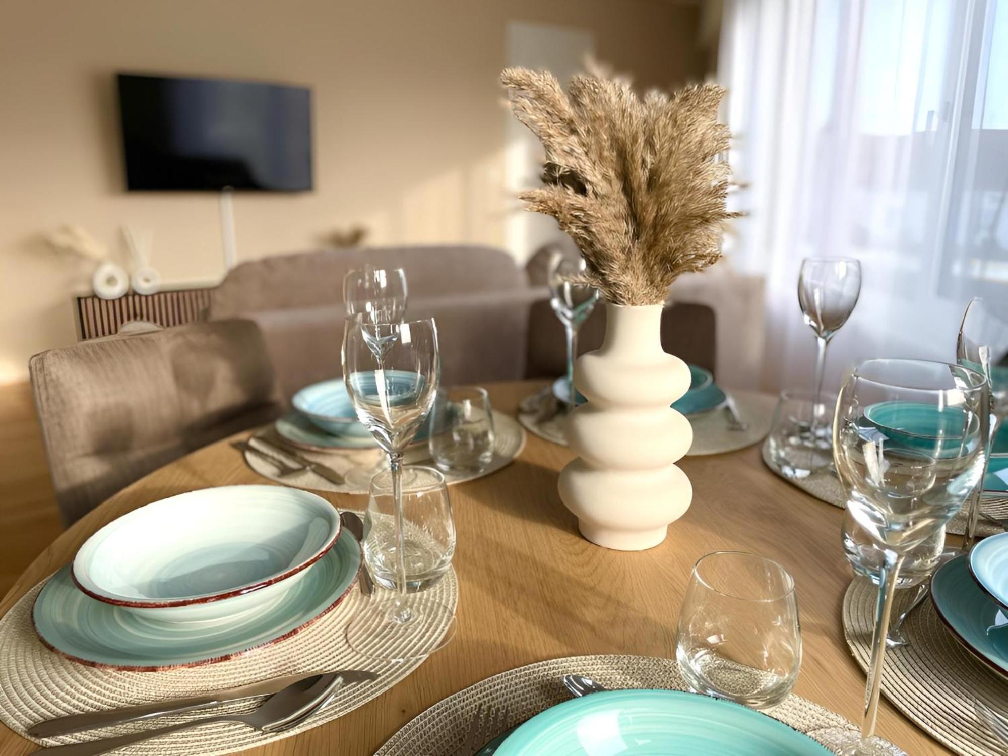 Exklusive 3-Zimmer Luxus-Maisonette In Hochheim - Naehe Frankfurt Flughafen, Wiesbaden Und Mainz Хоххайм-ам-Майн Экстерьер фото